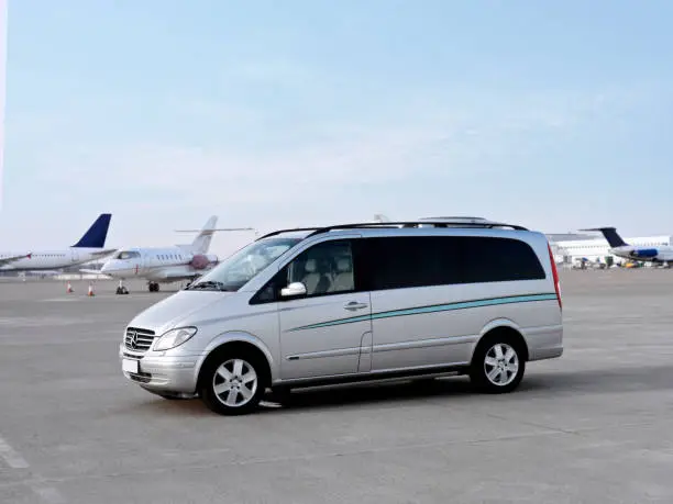 7 seater maxi cab singapore Airport transfer